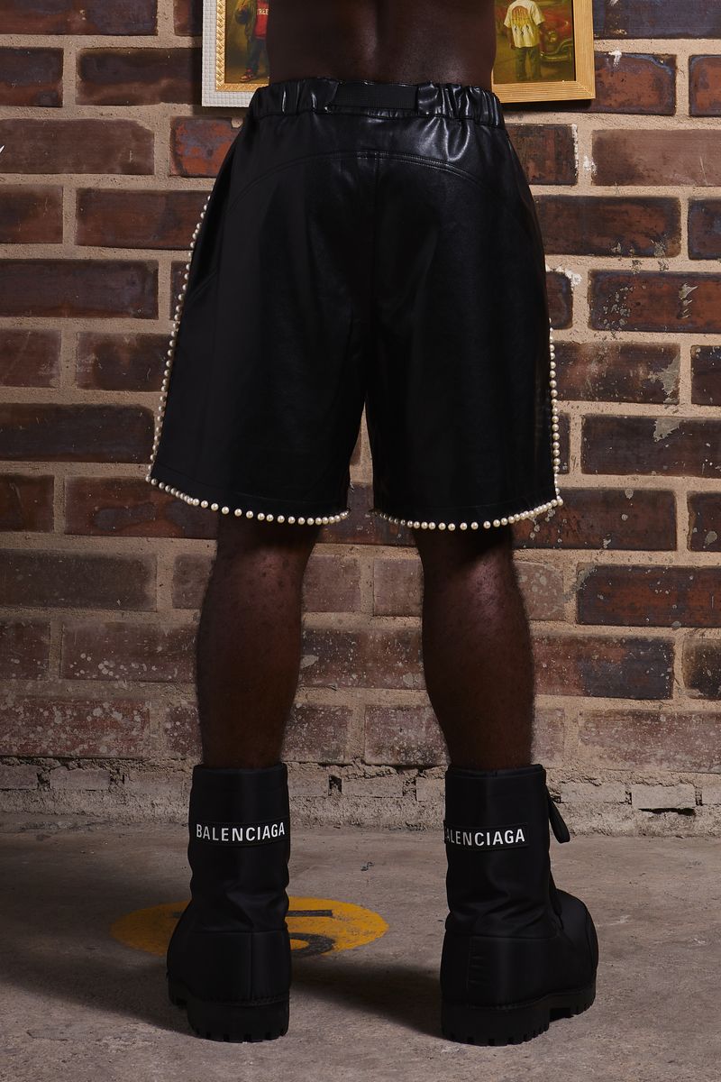 Ornament Pearls Leather Short