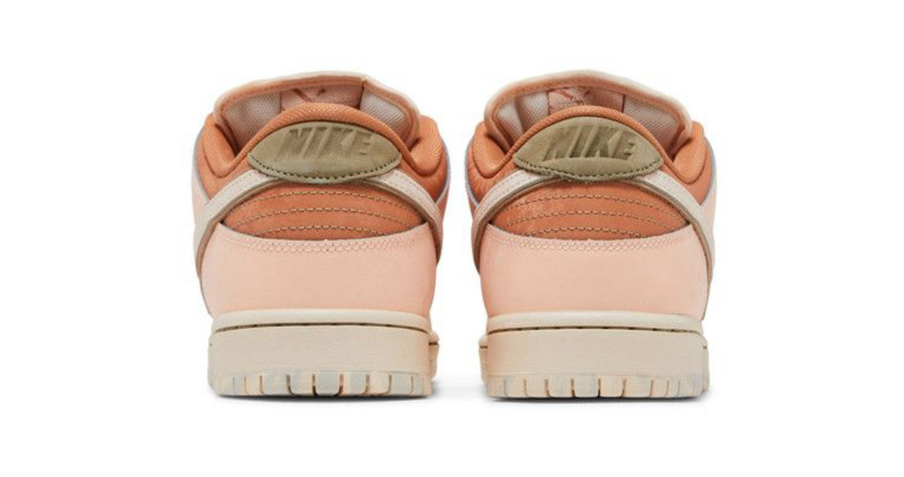 Dunk SB Low Guava Ice FV5926-200