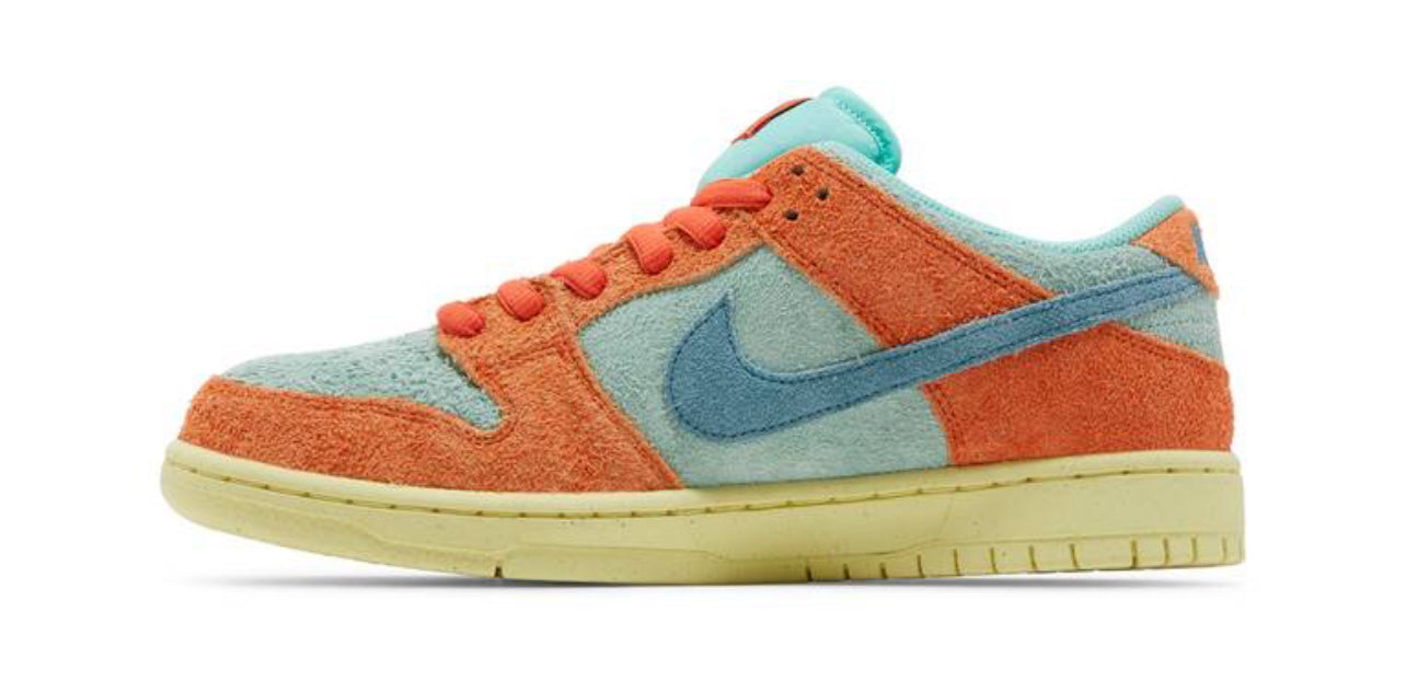 Dunk SB Low Orange Emerald DV5429-800