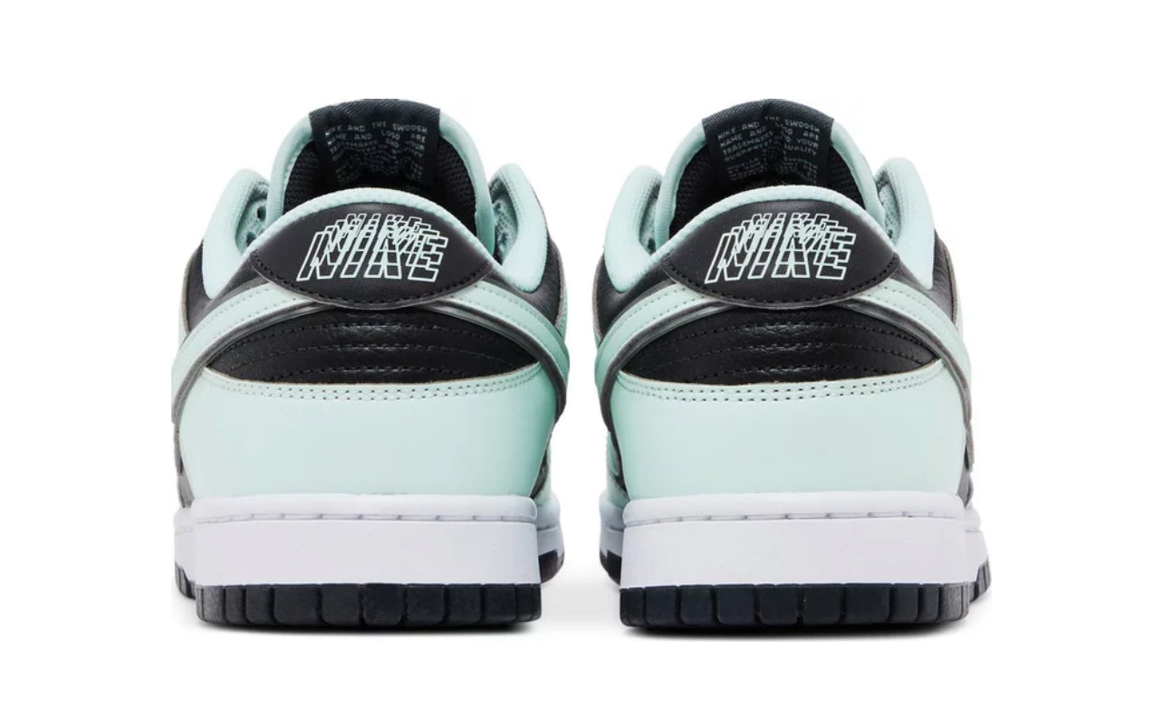 Dunk Low Barely Green FZ1670-001